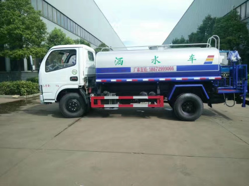 公路灑水車廠家 公路灑水車廠家