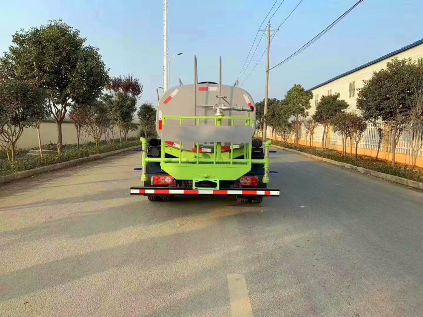 小型灑水車 小型灑水車