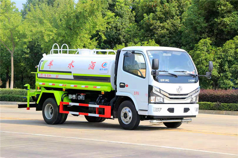 東風5噸灑水車