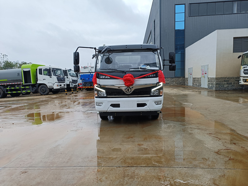 9噸灑水車